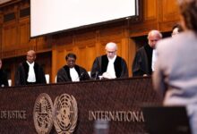 تطالب محكمة العدل الدولية إسرائيل بوقف الهجوم فورا على رفح في جنوب قطاع غزة، وذكرت محكمة الاستئناف ذلك في حكم مؤقت في قضية رفعتها جنوب أفريقيا ضد إسرائيل.
