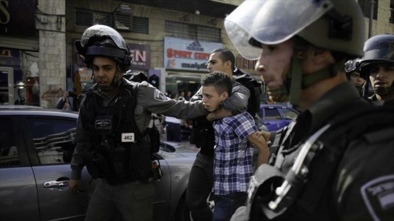 تقرير: الكيان الإسرائيلي اعتقل أكثر من 50,000 طفل فلسطيني منذ عام 1967