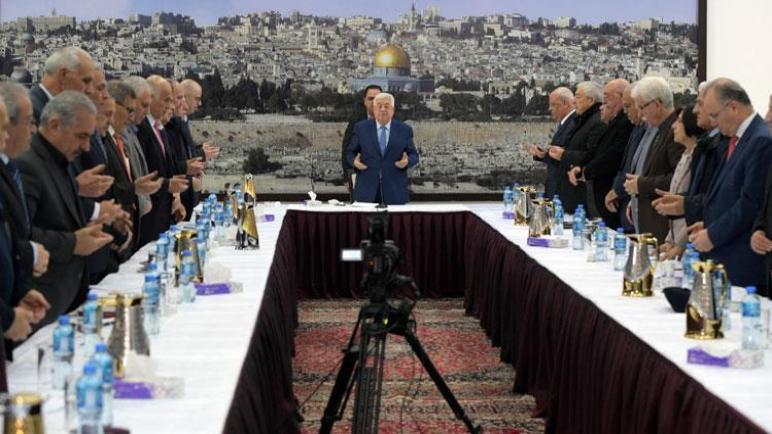 تحذر حماس من قرار محمود عباس حل المجلس التشريعي الفلسطيني