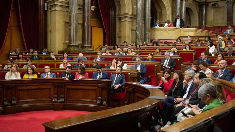 البرلمان الكتالوني يساوي الاحتلال الإسرائيلي لفلسطين بنظام الفصل العنصري