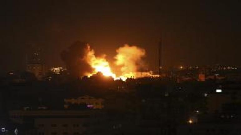 صحيفة بريطانية – حماس تهدد بشن المزيد من الهجمات الصاروخية على المدن الإسرائيلية إذا استمرت الغارات الجوية على غزة