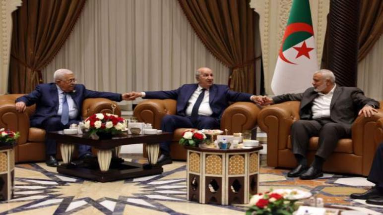 الرئيس الجزائري يستقبل الزعيمان الفلسطينيان المتنافسان: اجتمعا لأول مرة منذ 15 عاماً