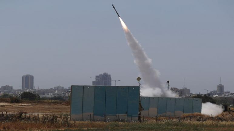 إطلاق صواريخ من غزة ردا على الهجمات الإسرائيلية على النشطاء الفلسطينيين