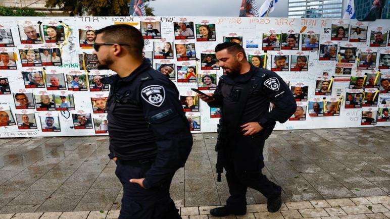 الرهائن الإسرائيليين المفرج عنهم غاضبون من نتنياهو: “كنا مرعوبين من أن تقتلنا إسرائيل وليس حماس”