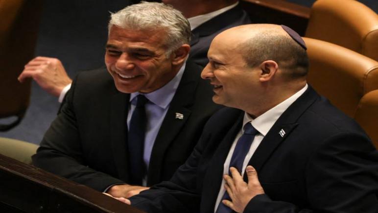 برلمان الكيان الإسرائيلي يحل نفسه ويمهد الطريق لإجراء انتخابات جديدة