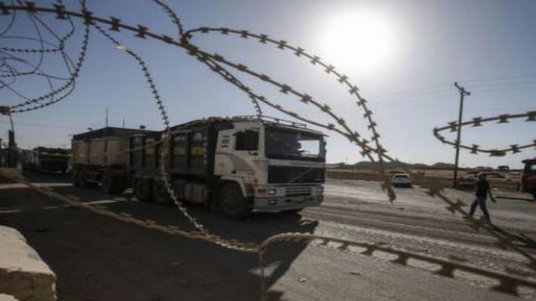 الكيان الإسرائيلي يسمح بإدخال حافلات نقل وقوارب صيد إلى قطاع غزة