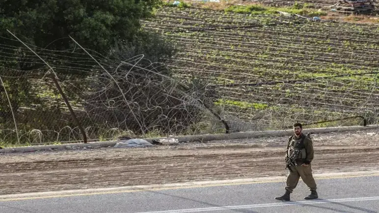 القوات الإسرائيلية تطلق النار على فلسطيني لمحاولته عبور الجدار الفاصل في الضفة الغربية