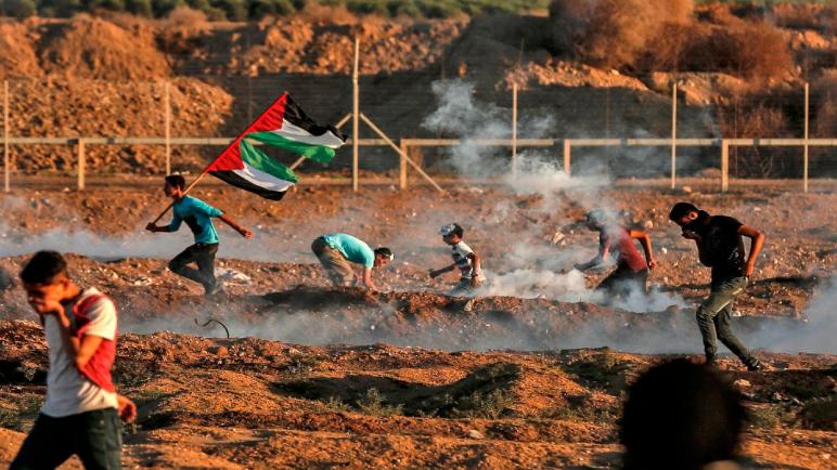 عدة جرحى في احتجاجات مسيرة العودة بغزة التي كانت هادئة نسبيا اليوم
