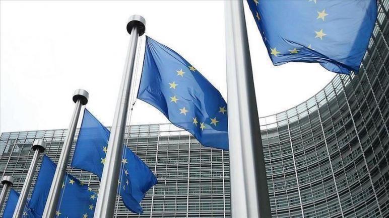 الاتحاد الأوروبي يحول أكثر من 15 مليون يورو للسلطة الفلسطينية للمساعدة على دفع رواتب الموظفين لشهر أكتوبر