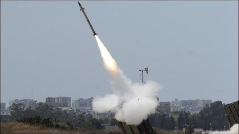 وكالة France 24 الفرنسية – حماس تطلق عشرات الصواريخ و إسرائيل ترد بغارات جوية على غزة