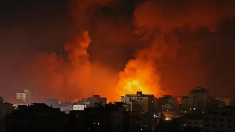الكيان الإسرائيلي يقصف منزل زعيم حماس يحيى السنوار والصواريخ تنطلق من جديد على تل أبيب