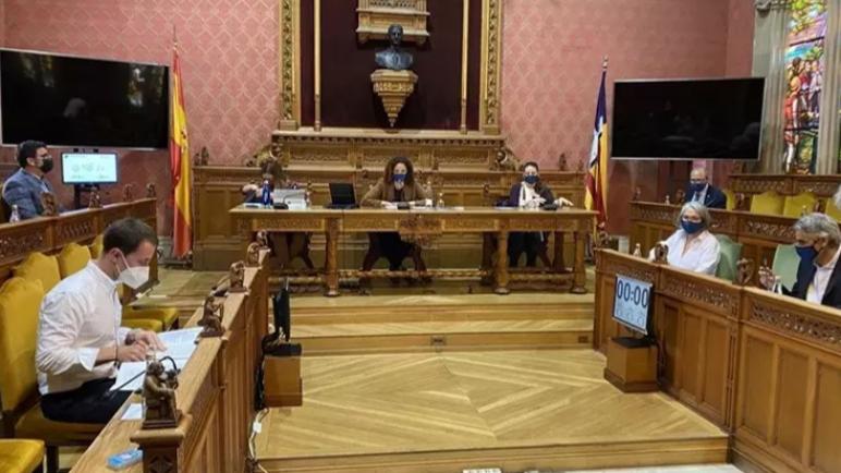 مجلس مدينة مايوركا الإسبانية يوافق على مبادرة لإدانة الهجمات الإسرائيلية على فلسطين