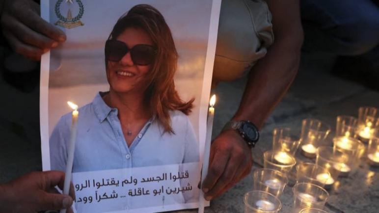 وسائل إعلام إسرائيلية: “لن يتم اجراء تحقيق جنائي في مقتل الصحفية شيرين أبو عاقلة”